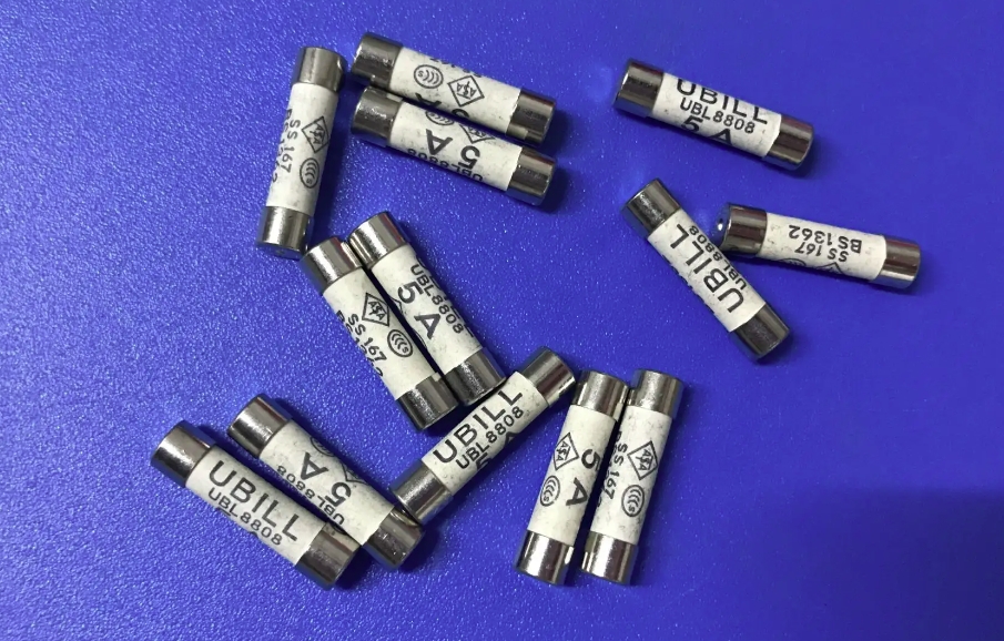 在電子設備中保護電路功得貼片保險絲的應用 - 順海科技
